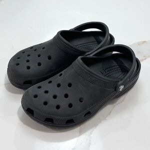Crocs brand size mens 6 or womens 8- black Crocs
